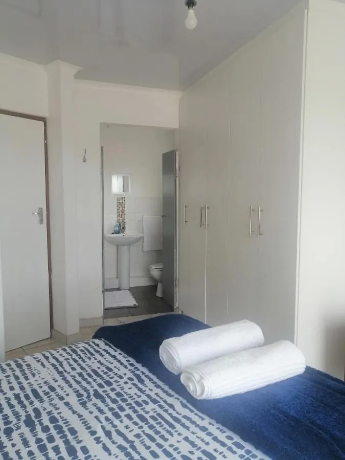 Pelican Accommodation Ottery Cape Town Guest house