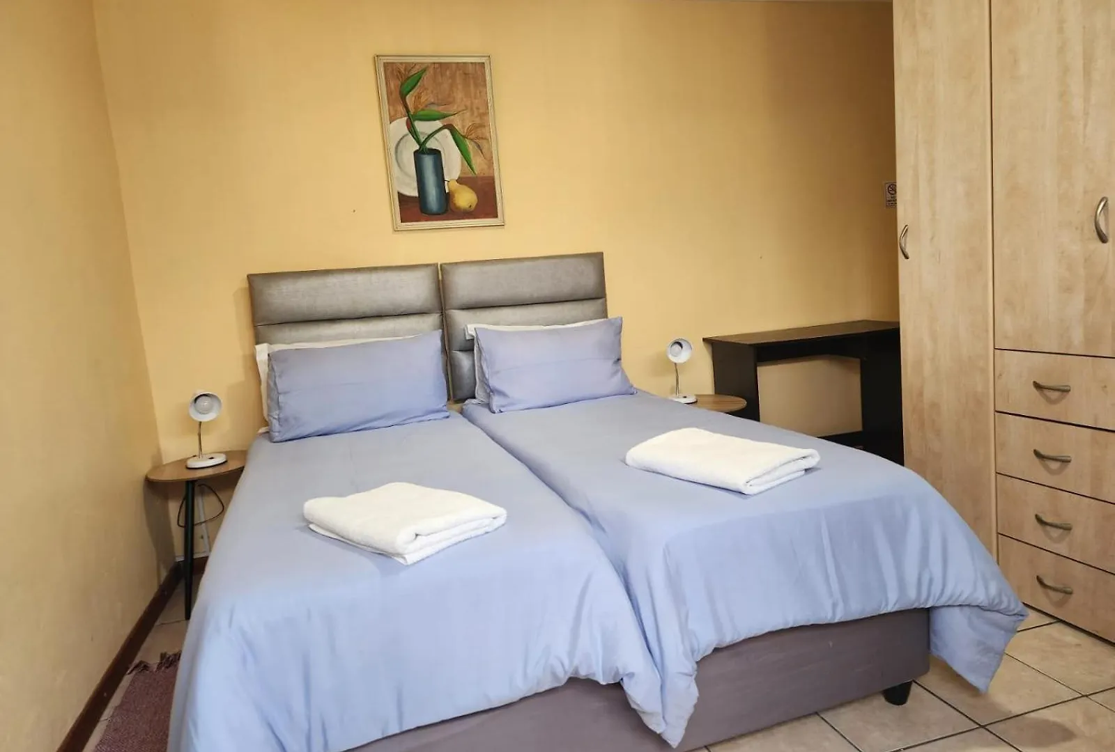 Pelican Accommodation Ottery Cape Town Guest house
